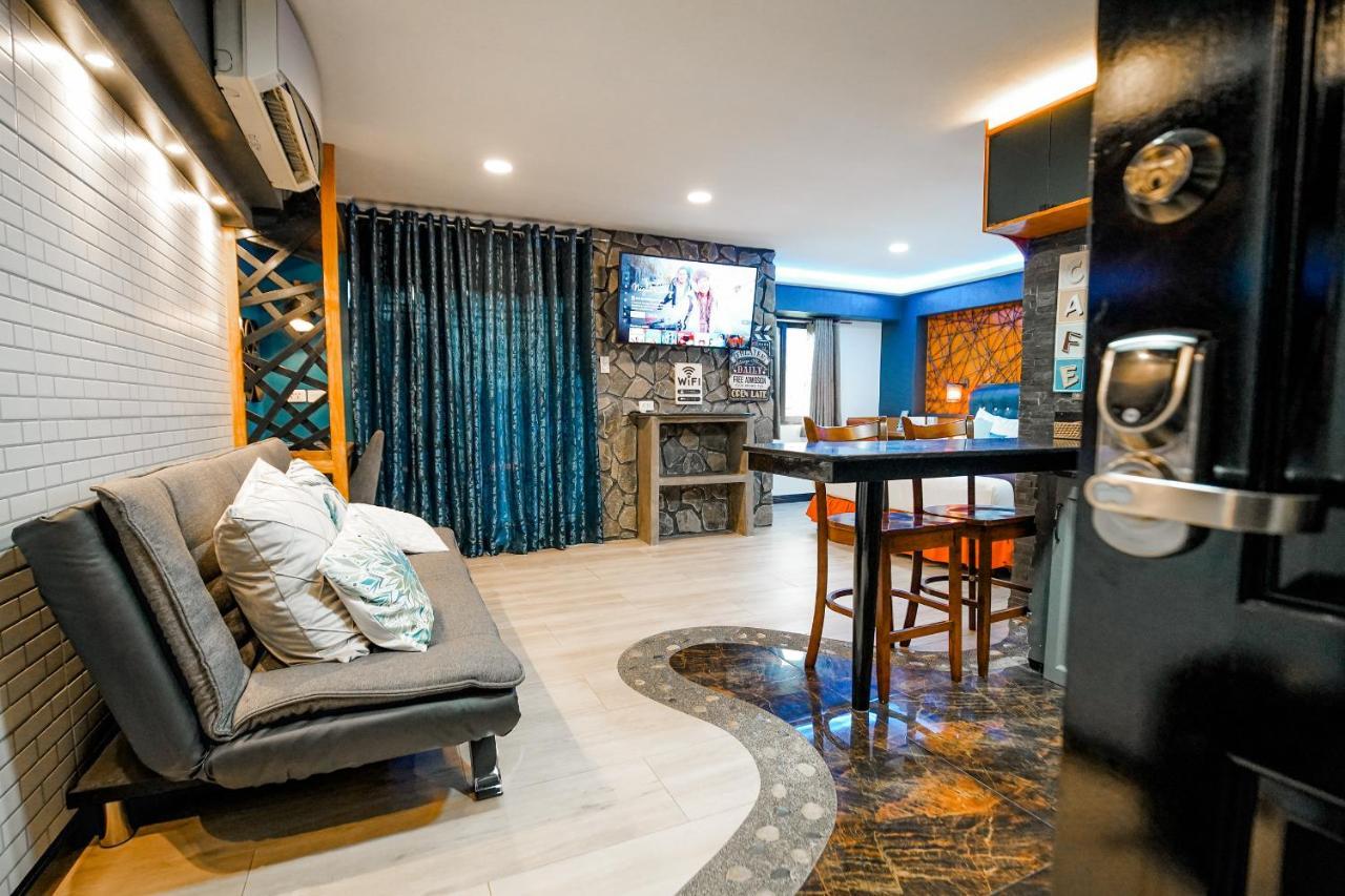 Clockworkorange Luxury Suites Lapu-Lapu City Bagian luar foto
