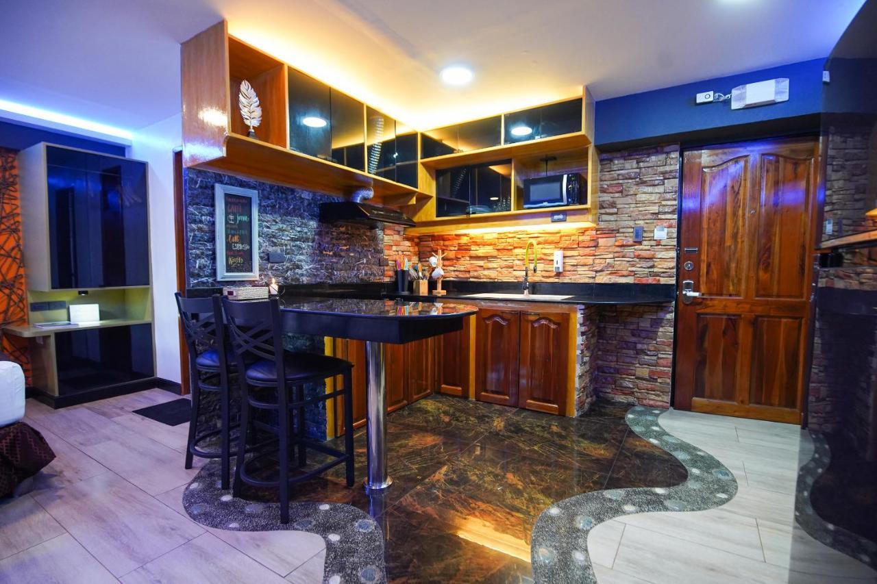 Clockworkorange Luxury Suites Lapu-Lapu City Bagian luar foto