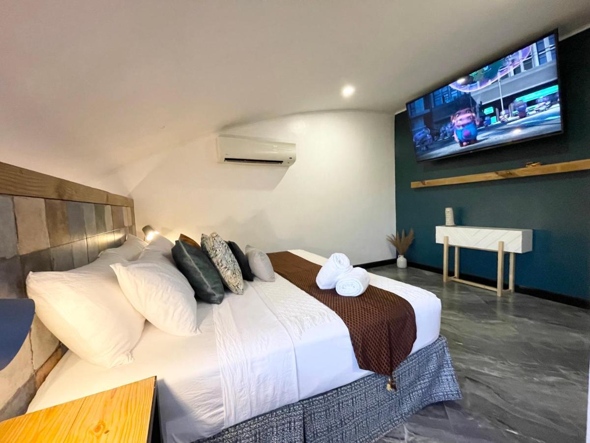 Clockworkorange Luxury Suites Lapu-Lapu City Bagian luar foto