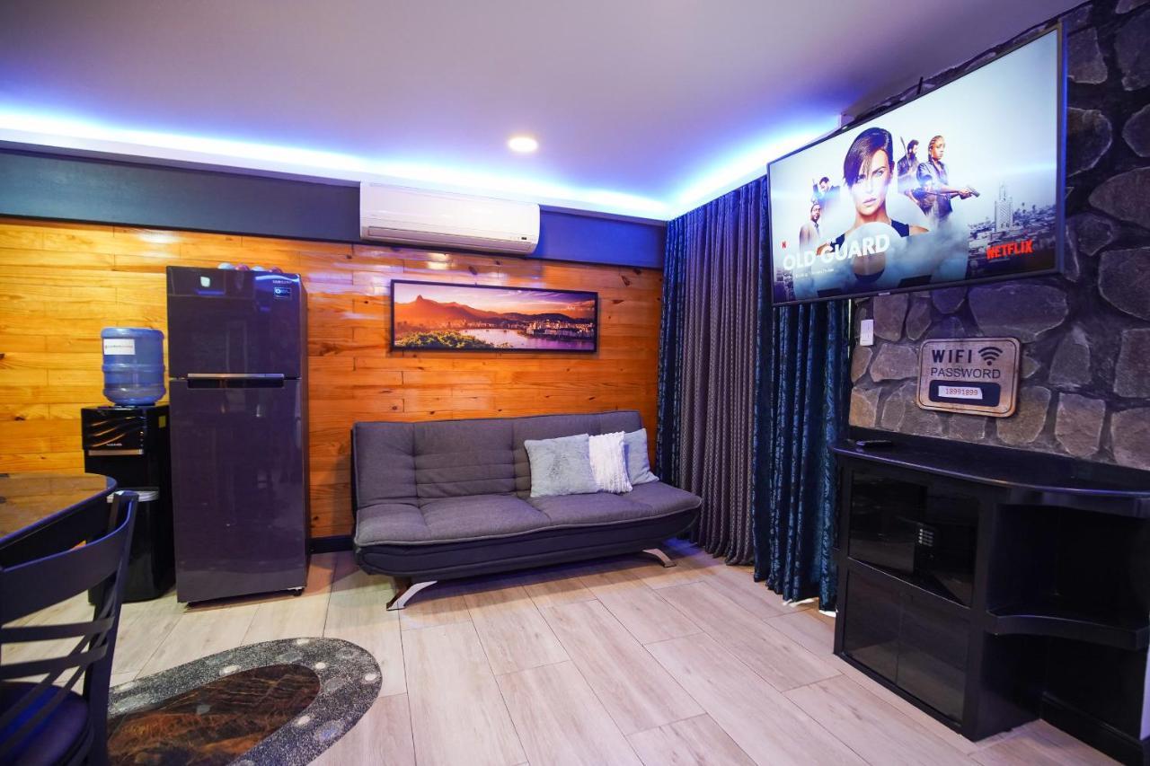 Clockworkorange Luxury Suites Lapu-Lapu City Bagian luar foto