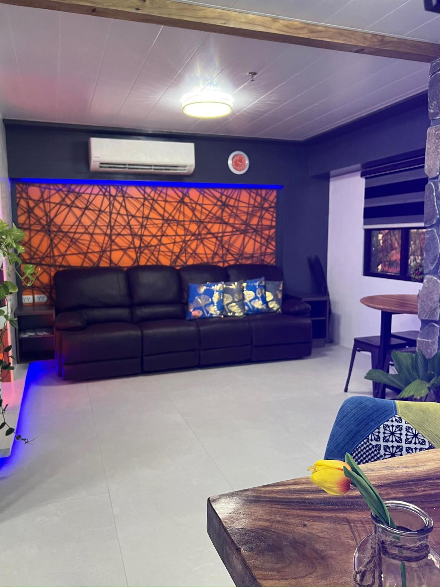 Clockworkorange Luxury Suites Lapu-Lapu City Bagian luar foto